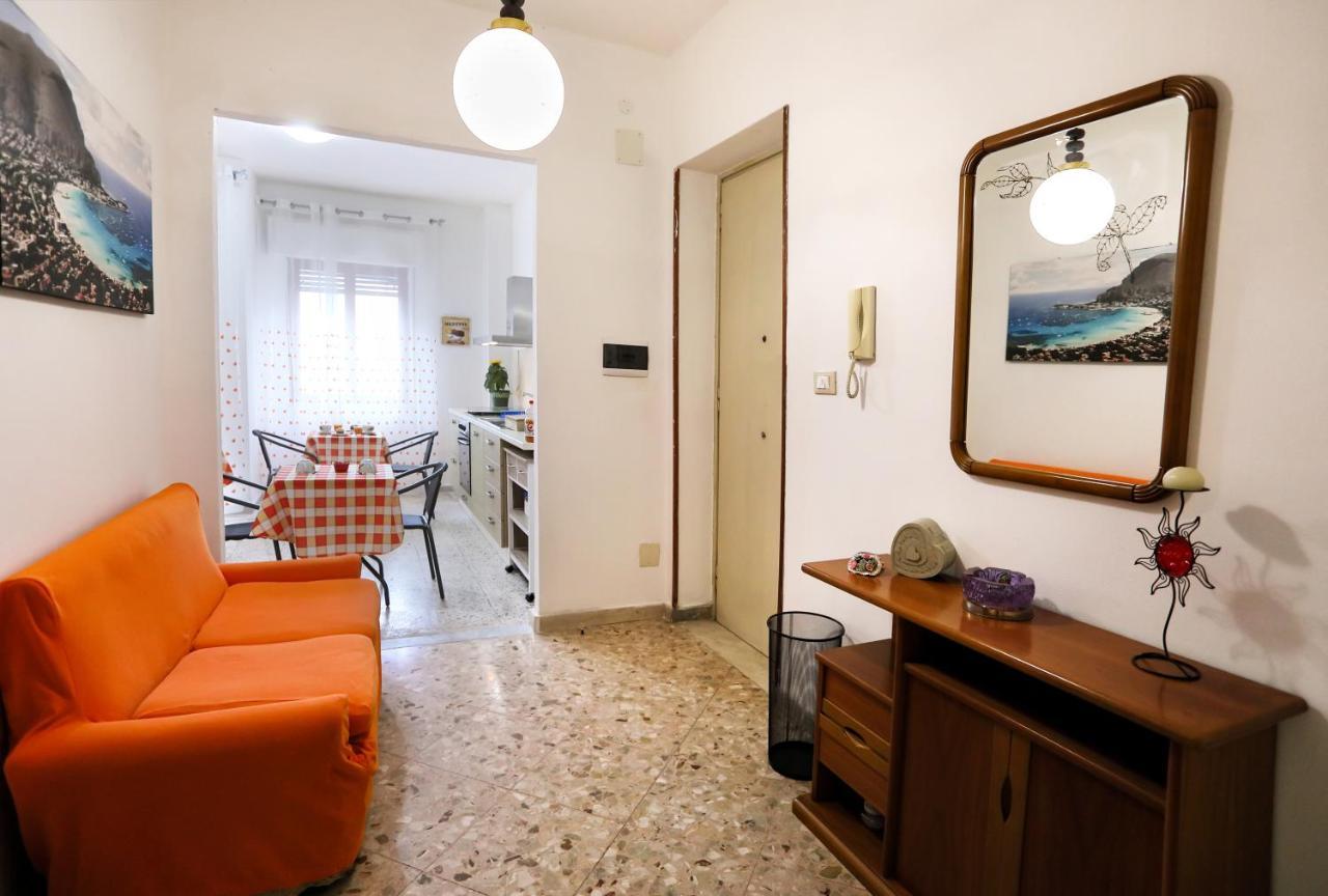 A Casa Di Fra' Acomodação com café da manhã Palermo Exterior foto